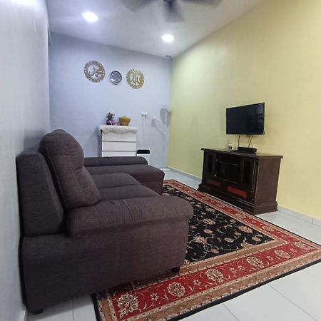 Ebnur Homestay Arau Exterior photo