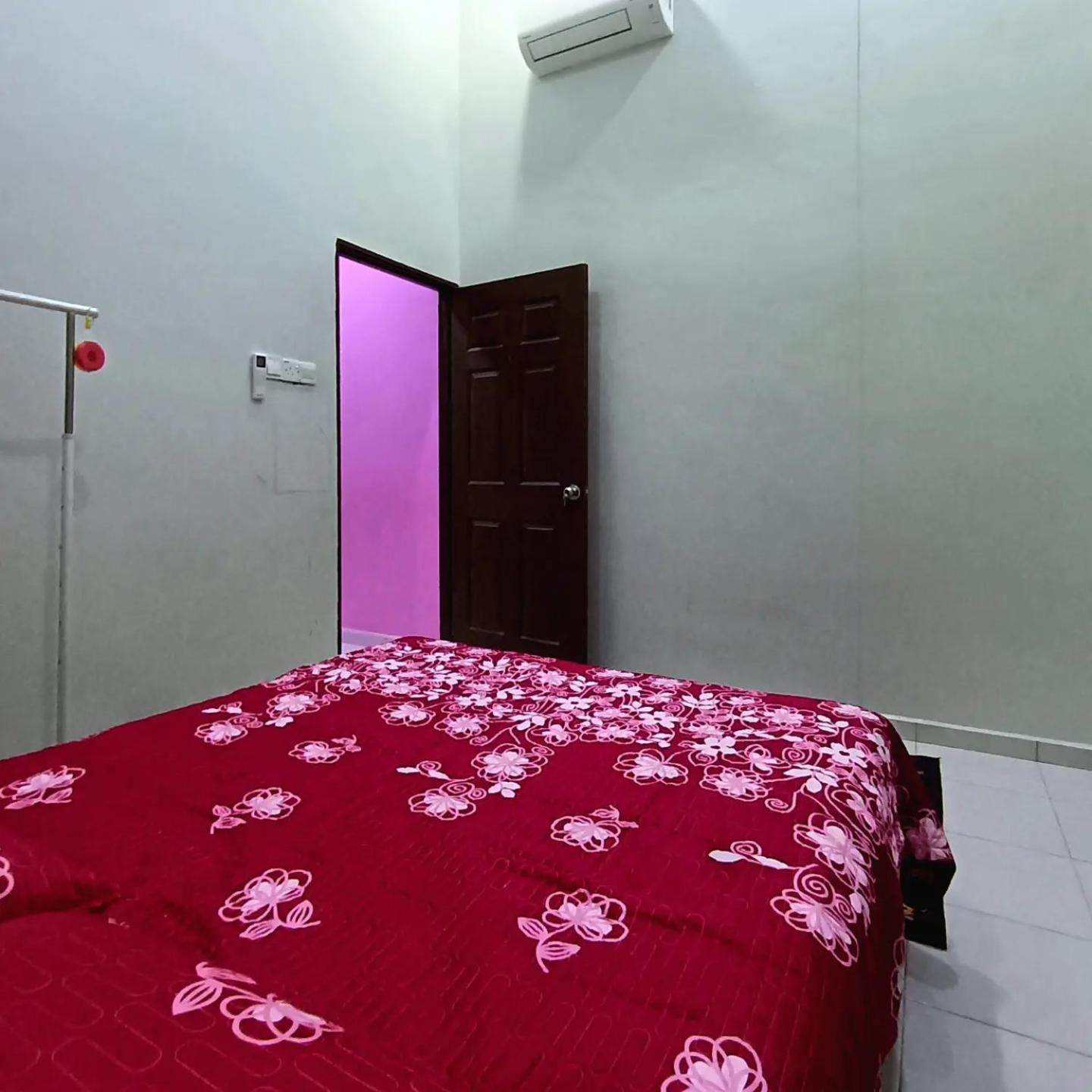 Ebnur Homestay Arau Exterior photo